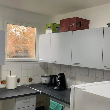 Apprtement F4 A Proximite De La Gare Sncf D'evreux Apartmán
