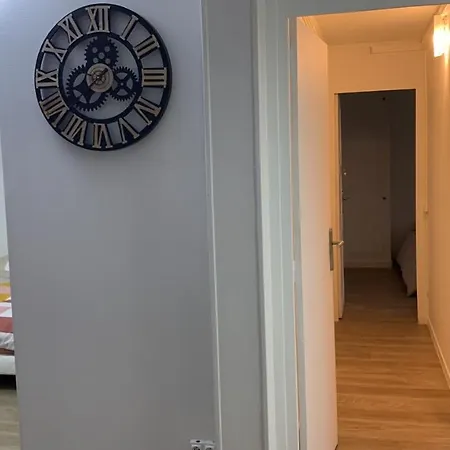 Apprtement F4 A Proximite De La Gare Sncf D'evreux Apartmán Évreux